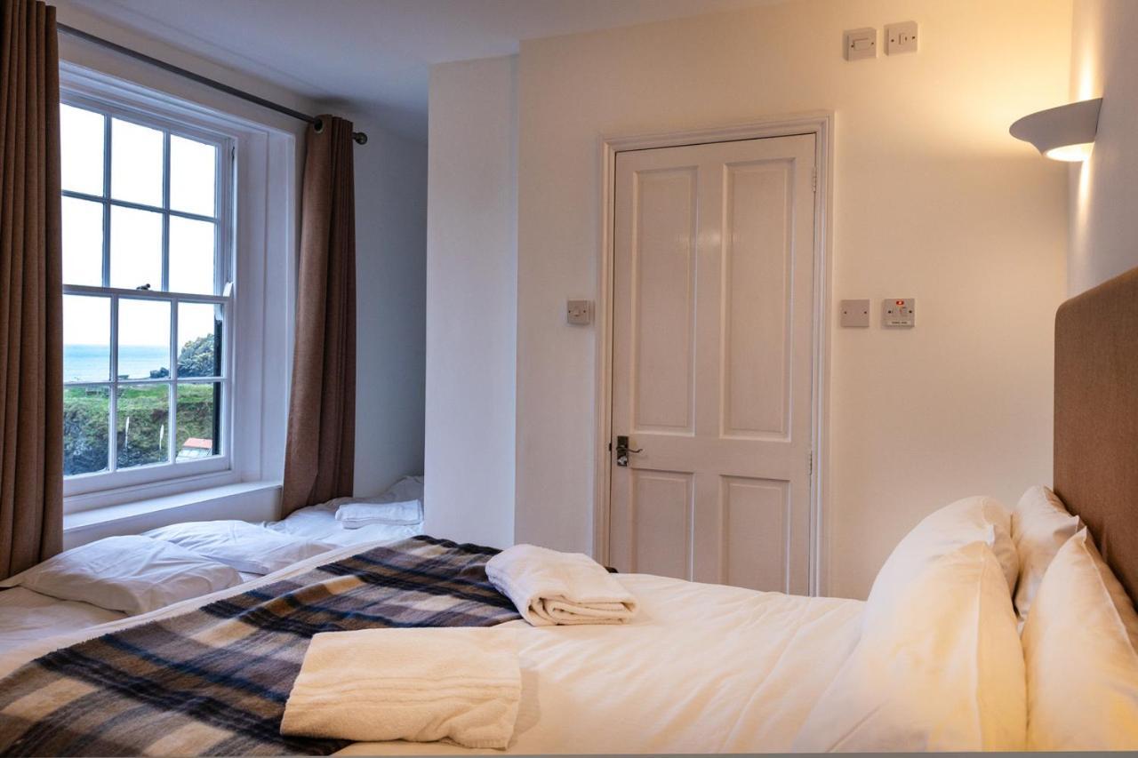 Cadgwith Cove Inn Habitación foto
